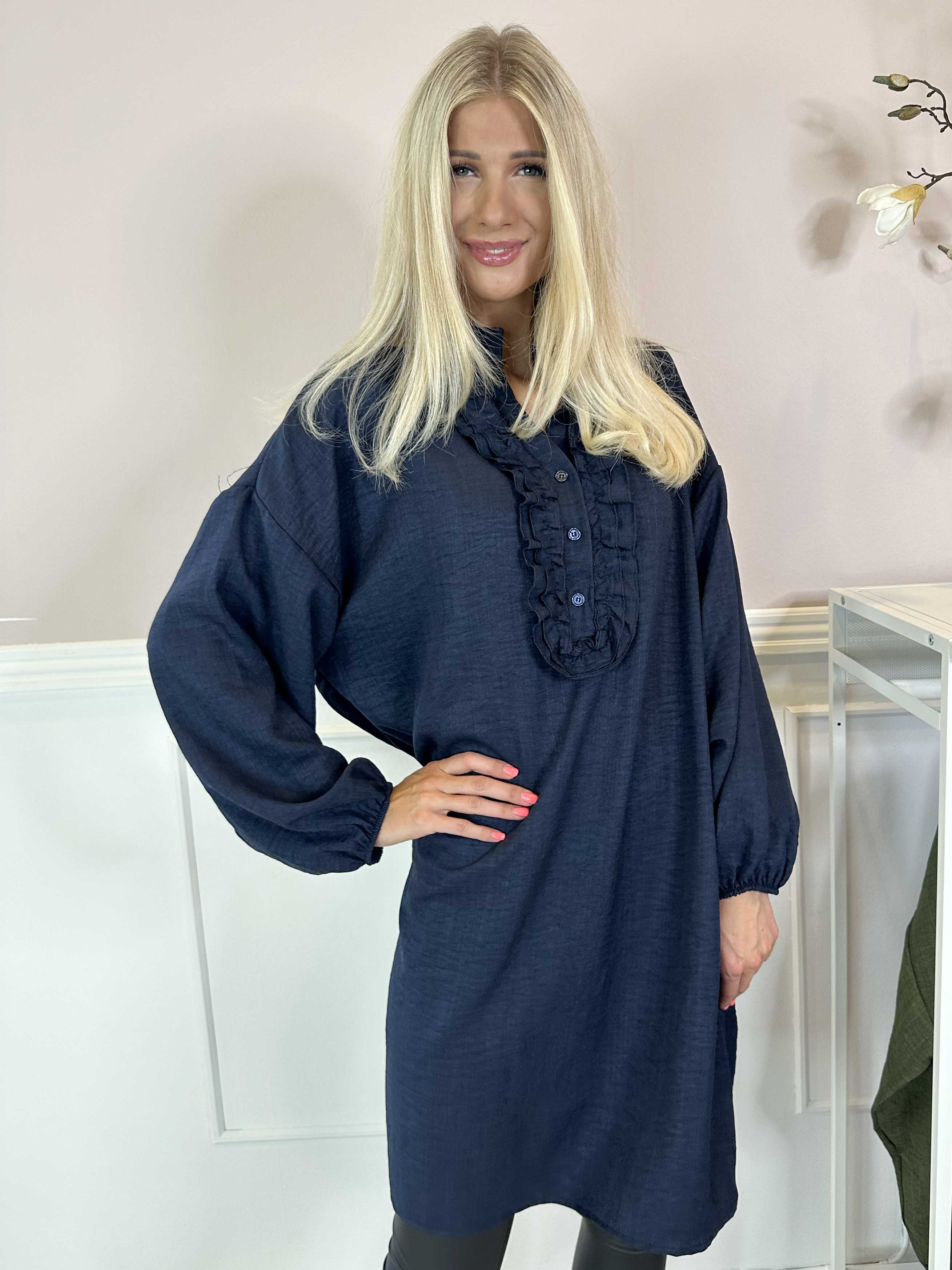 Cassia Plain - Tunikakjole med flæser ved brystet